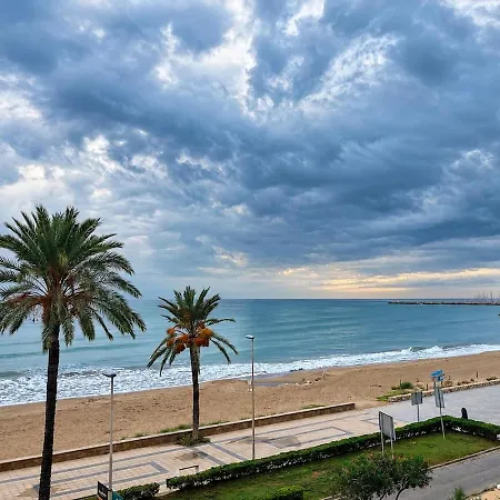 Beachfront Costa Palmera 3 Bedroom & 2 Baths Apartamento Cunit